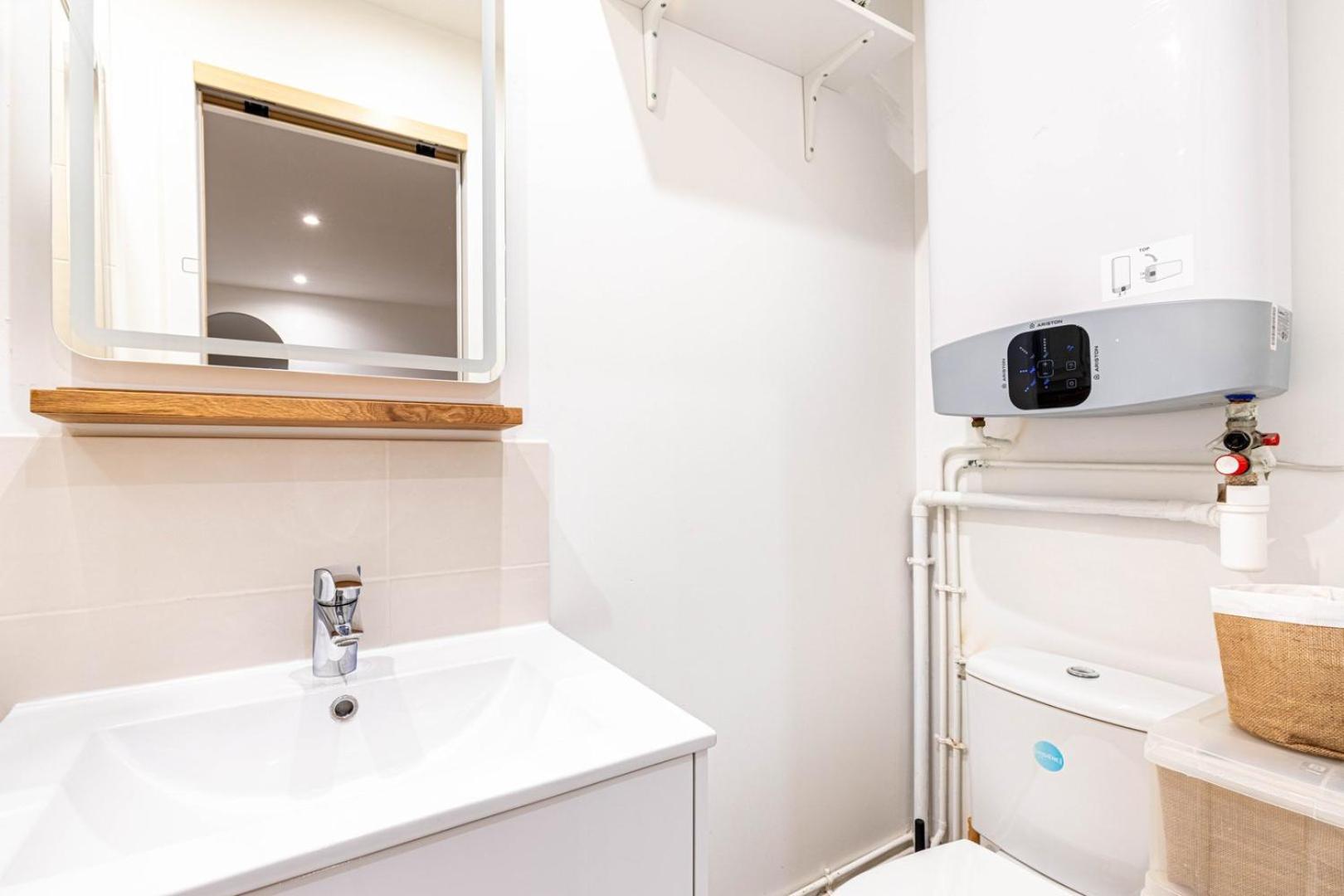 Apartment Guestready - Cosy Parisian Charm For Two Paris